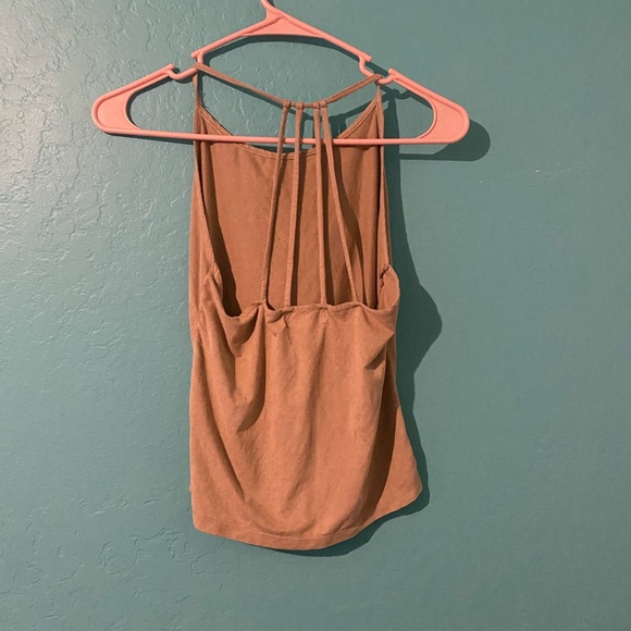 Simple Crop top with Back Design - Picture 2 of 2